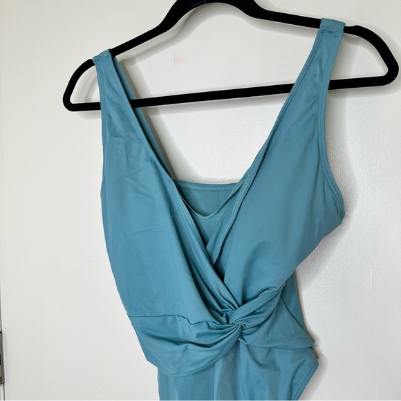 Andie The Capri One Piece Swimsuit in Bay Blue - Picture 4 of 12